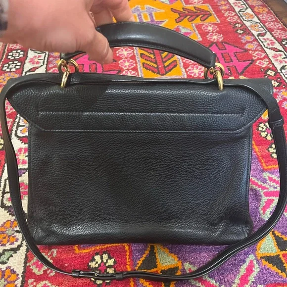 Ferragamo Margot pebbled black leather bag. Top handle or cross body strap. - Picture 7 of 7